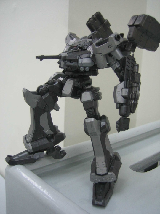 Crest CR-C90U3
One of the few exceptional kits from Kotobukiya. I bought this one from a hobby shop and put it together. This AC was featured in the AC: Last Raven

